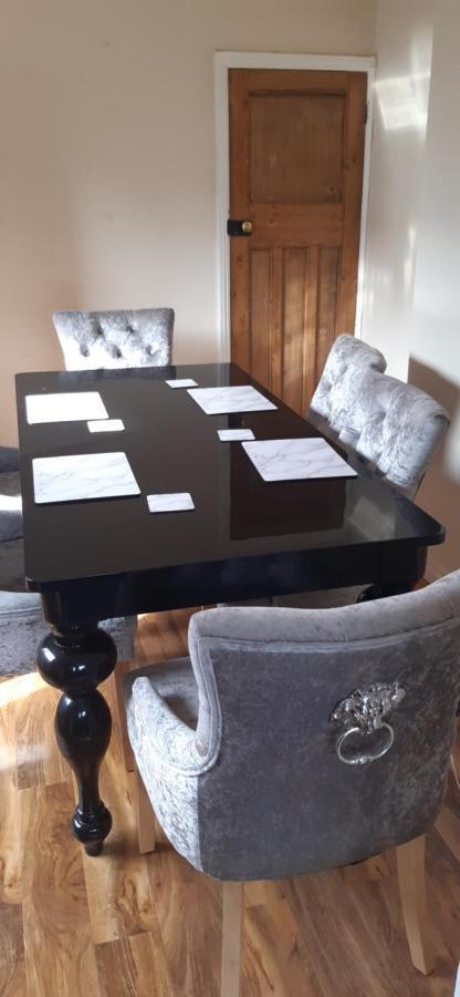 Ferienwohnung Our Guests Are Royal Wellingborough Exterior foto